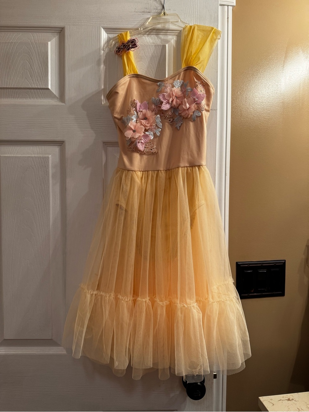 Large child yellow Weissman dance leotard costume